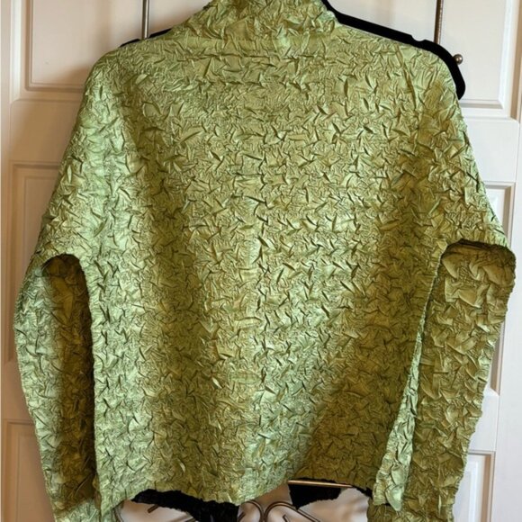 Pleats collection by pings Women's Crinkled Green top - Picture 2 of 3
